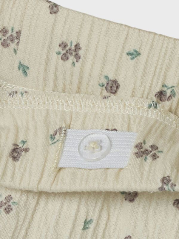 NMFJANNIS SHORTS Bleached Sand - Name It